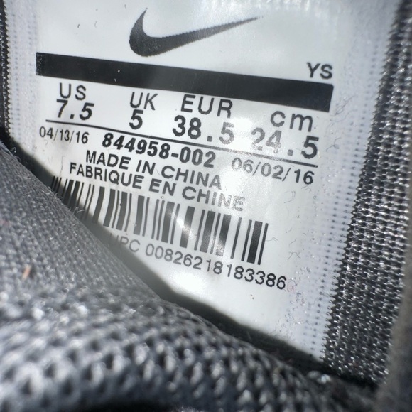 Nike Gray and White Spotted Roshe Tennis Shoes Women’s size 7.5 - Picture 8 of 8